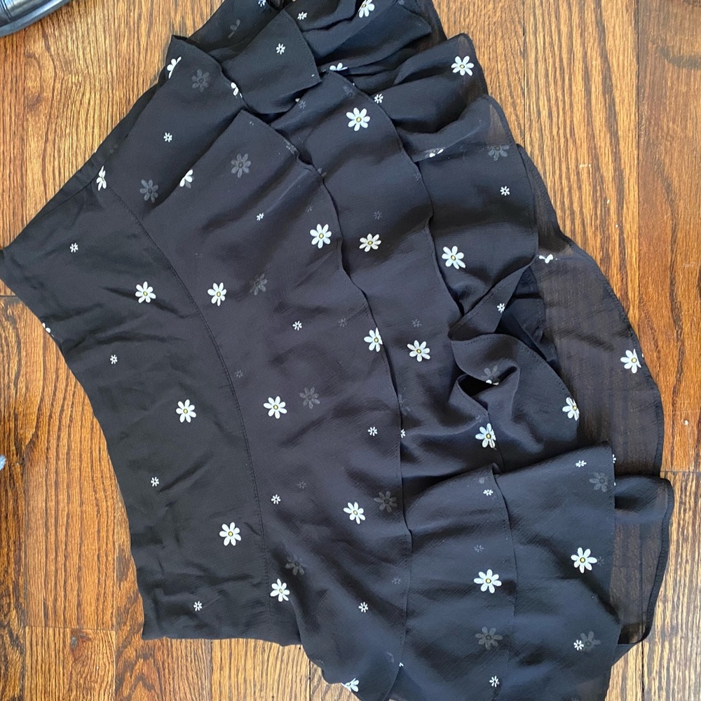 Flirty floral skirt